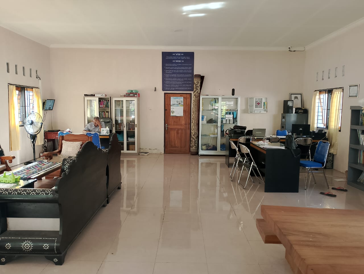 Kantor Guru, Pegawai, Ketua Yayasan, dan Kepala Sekolah